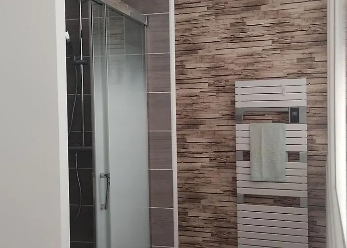 Дом отдыха Duplex Lumineux Et Calme En Centre-ville Кутанс